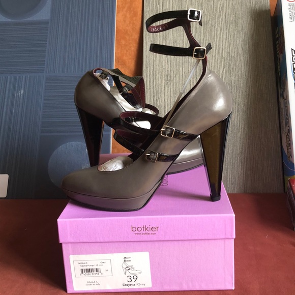 Shoes - Picture 3 of 3